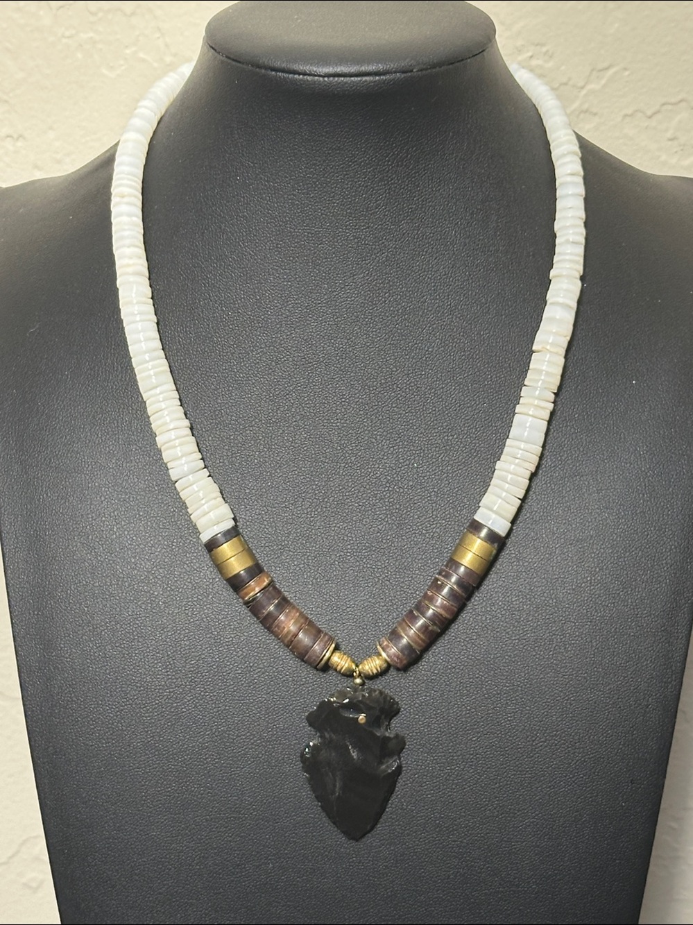 1970’s Southwestern Heishi Shell Obsidian Arrowhead Necklace